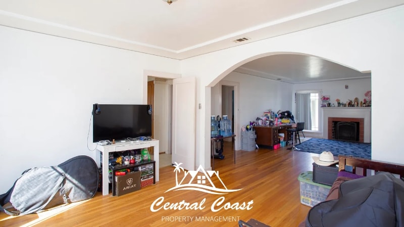 Building Photo - 0 E Cook St