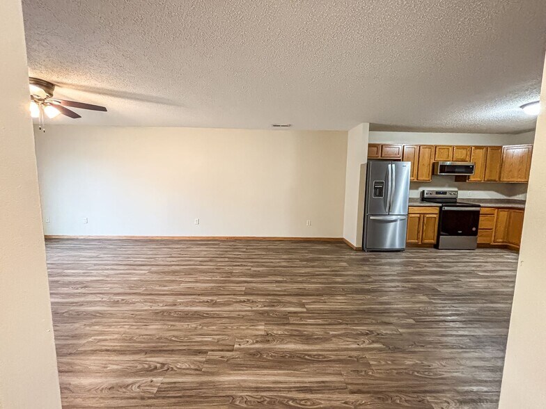 Building Photo - 1627 Gunston Dr
