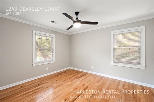 Building Photo - 1249 Dearsley Ct