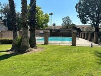 Building Photo - READY NOW! 2+2 W/Garage & Pool!