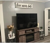 Building Photo - 17 Muzzy Rd