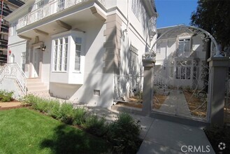 Building Photo - 744 Ridgeley Dr