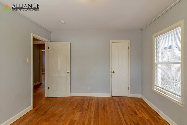 Building Photo - 1609 Poyntz Ave