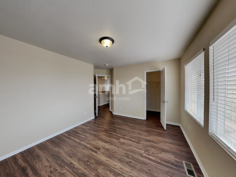 Building Photo - 15662 E 98th Pl