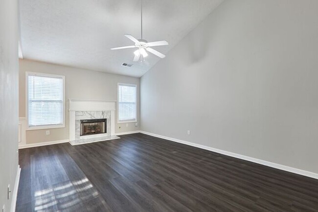 Building Photo - Lovely home in Lawrenceville