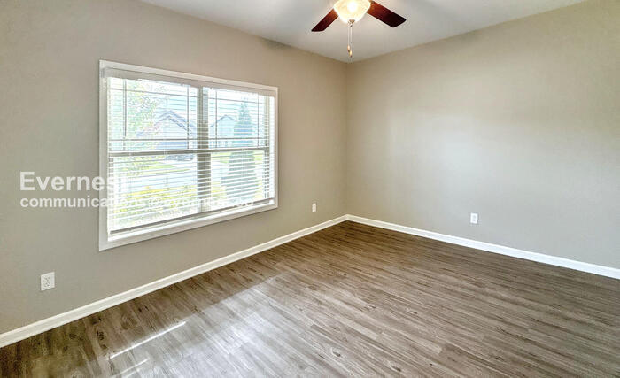 Building Photo - 115 Kretzer Ct