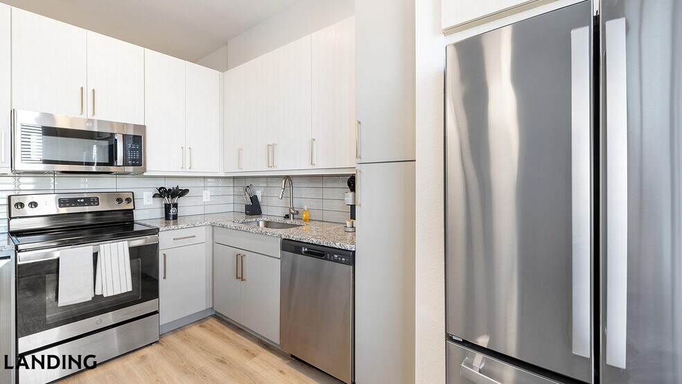 Building Photo - 13701 Montfort Dr