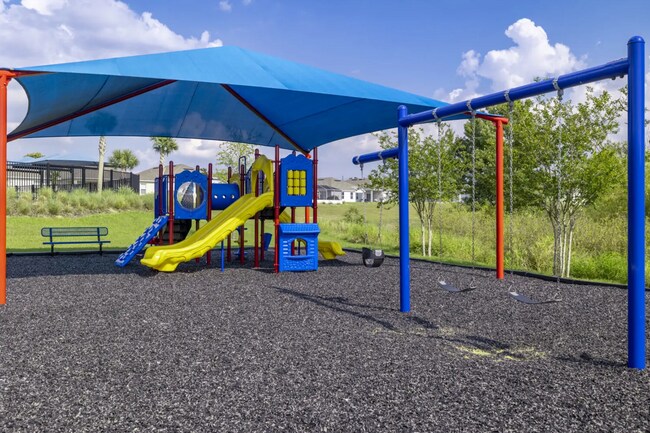 Building Photo - Premier 4bedrooms/2baths residence - Florida living at its finest!