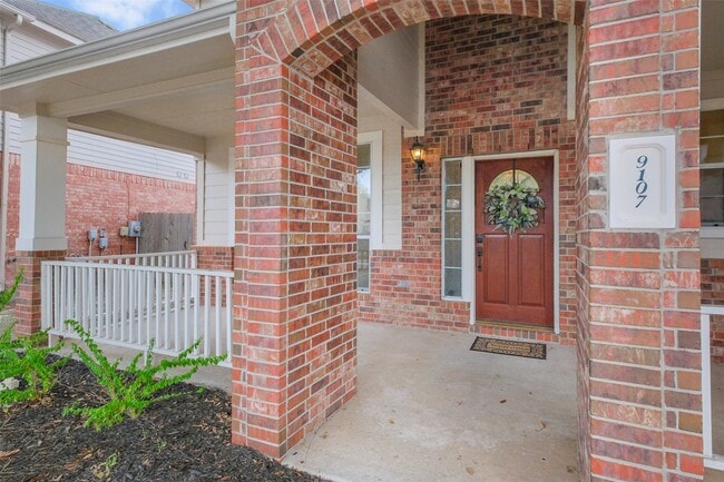 Building Photo - 9107 Huckinston Ct
