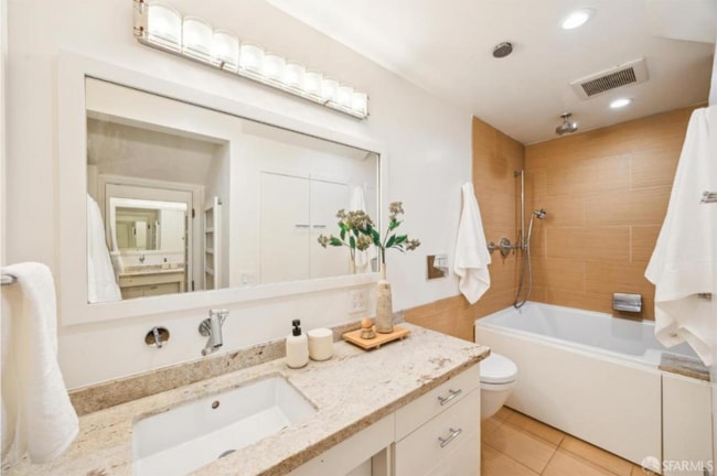 Building Photo - NOB HILL TOWNHOME FOR RENT - $13,000/mo
