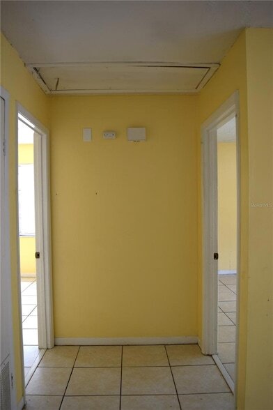 Building Photo - 7423 SW 42nd Pl