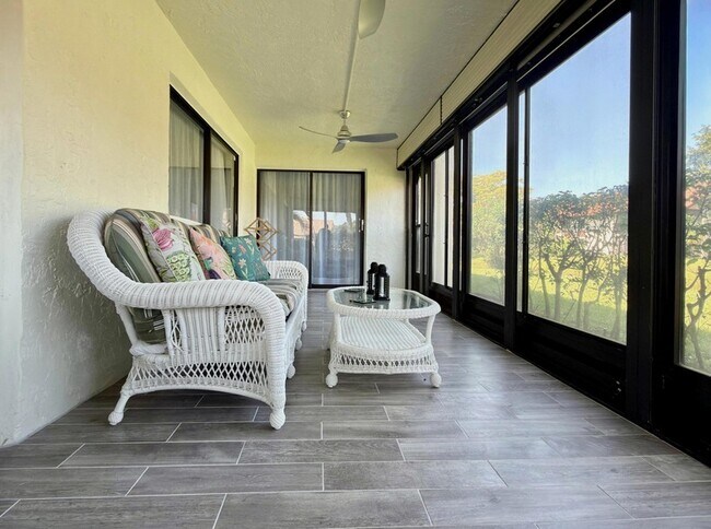 Building Photo - 10615 Ocean Palm Way