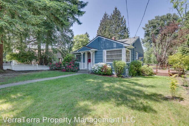 Primary Photo - 3 br, 2 bath House - 7658 NE 12th St