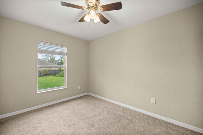 Building Photo - Newer 3BR Home on Nearly 1/4 Acre | Screened Lanai | Available Now!