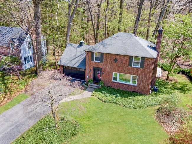 Primary Photo - 288 Oakridge Dr