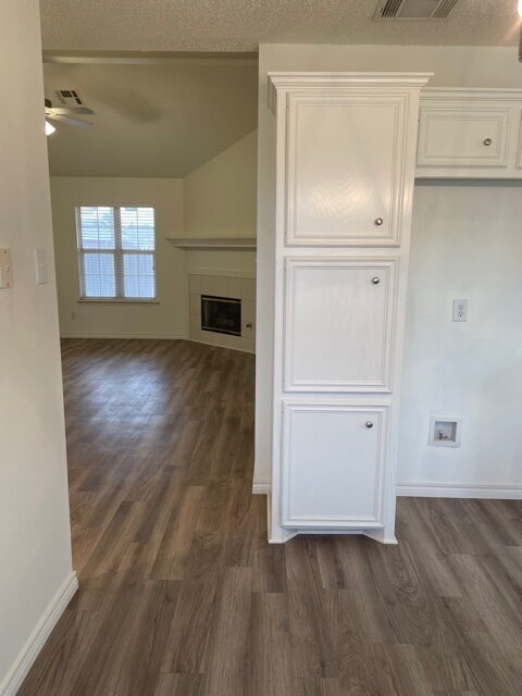 Building Photo - "Charming 3-Bedroom Lubbock Home with Cozy...