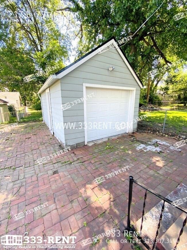 Building Photo - 217 E 79th Terrace