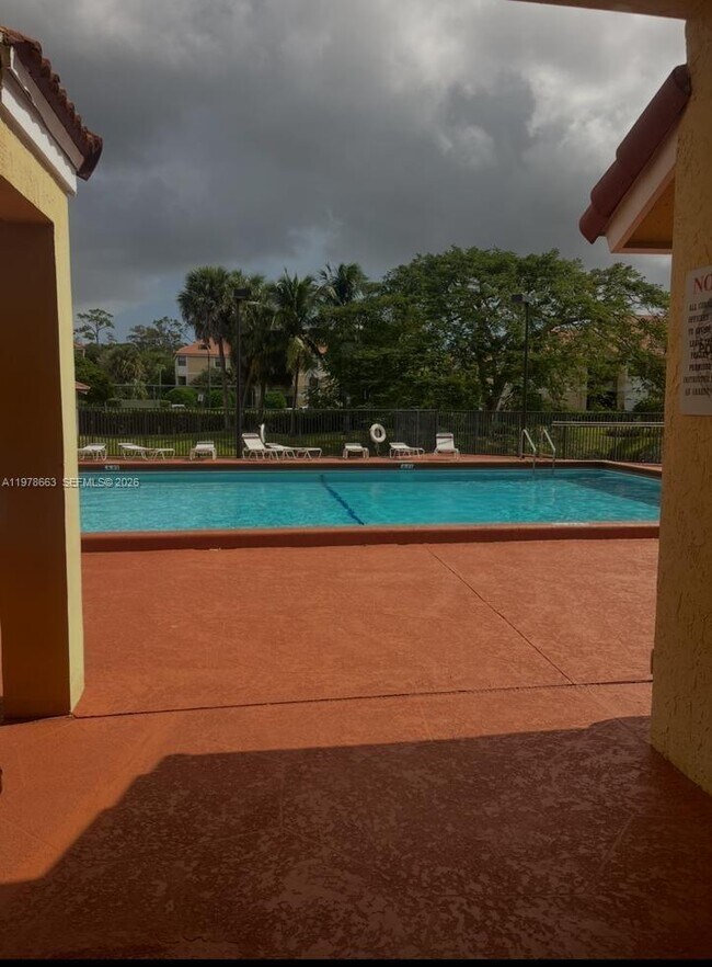 Building Photo - 5721 Riverside Dr