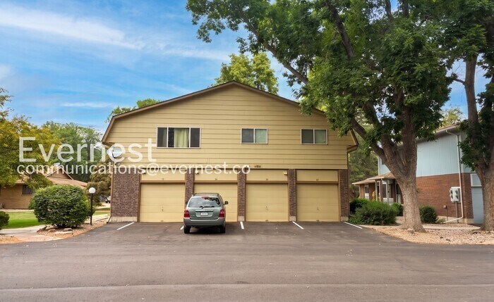 Building Photo - 1024 Oxford Ln