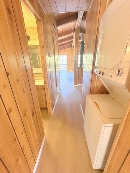 Building Photo - 2215 Bernina Dr