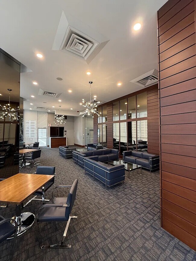 Building Photo - 535 N Michigan Ave