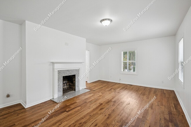 Building Photo - 2649 Blount St