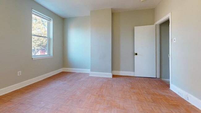 Building Photo - Contemporary 2 Bedroom Townhome w/ Updated Kitchen & Washer/dryer
