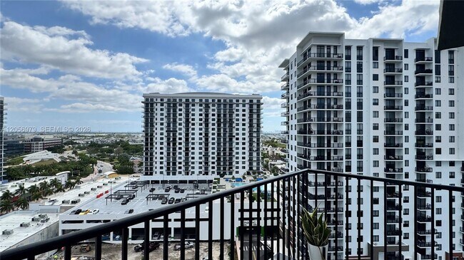 Building Photo - 5252 NW 85th Ave