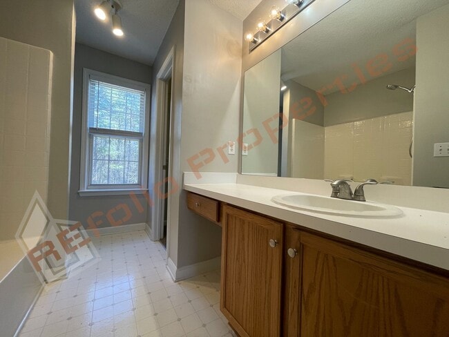 Building Photo - Charming 3-Bedroom Cul-de-Sac Home with Screened Porch in Sunset Hills, Apex — Available January 30!