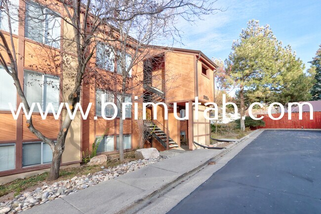 Building Photo - 3685 E 3820 S