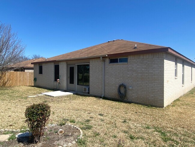 Building Photo - 3 BEDROOM BELTON ISD
