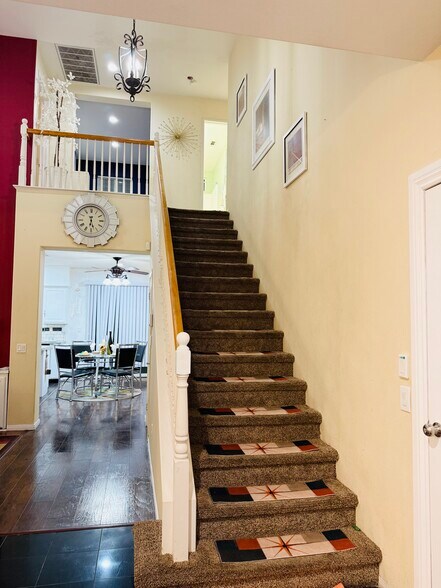 Building Photo - 1985 Meridian St