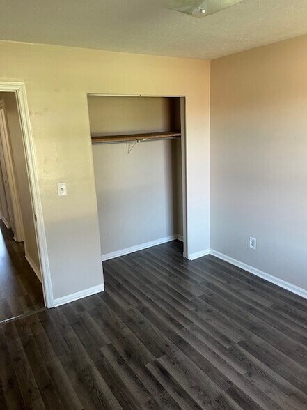 Building Photo - 1707A Cliff Ridge Ct