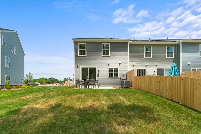 Building Photo - 686 McCormick Farm Dr