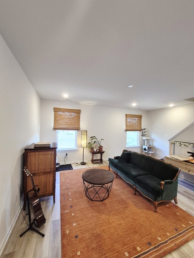 Building Photo - 4012 Pk Trl Dr