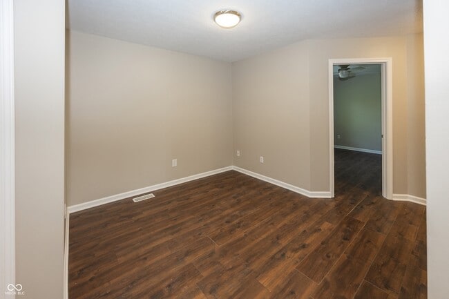 Building Photo - 2410 Silver Ct
