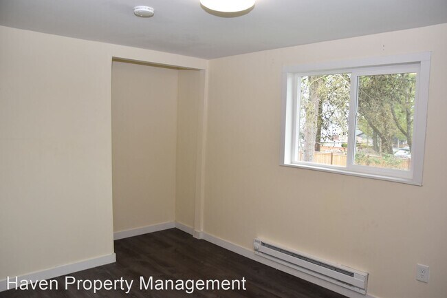 Building Photo - 3 br, 2 bath House - 1731 S 42nd St