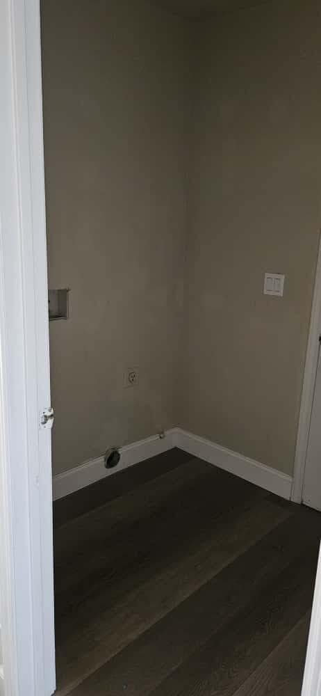 Building Photo - 270 Camelot Dr