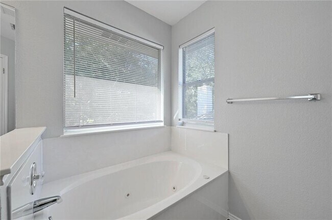 Building Photo - 1311 Tetbury Ln