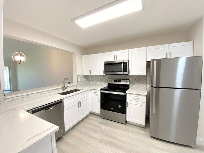 Building Photo - 776 Landover Cir