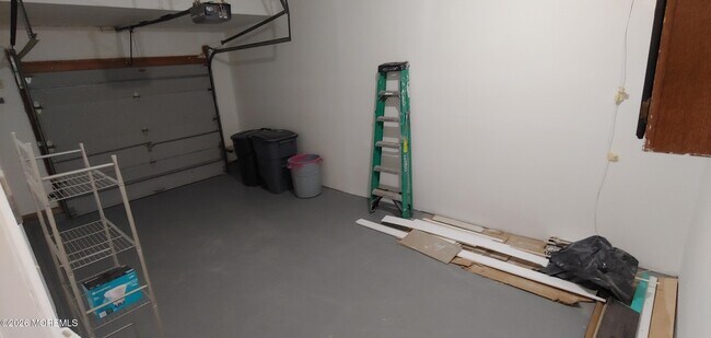 Building Photo - 161 Penn Ct