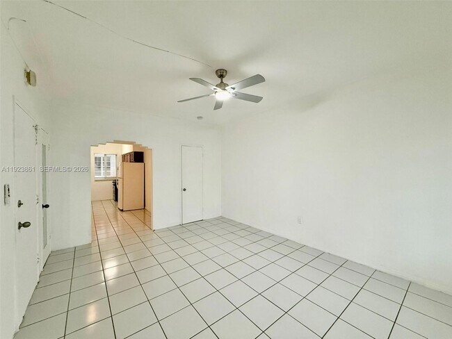 Building Photo - 610 12th St