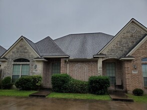 Building Photo - 3816 Oldenburg Ln
