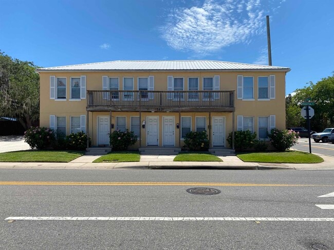 Primary Photo - 147 Riberia St