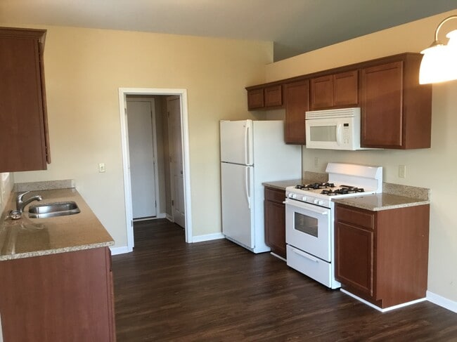 Building Photo - 6328 Sunnybrook Ln