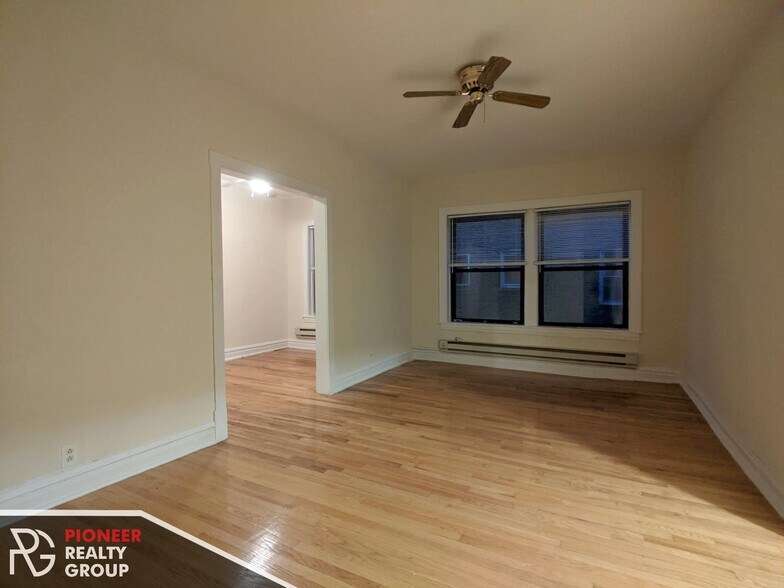 Building Photo - 630 W Cornelia Ave