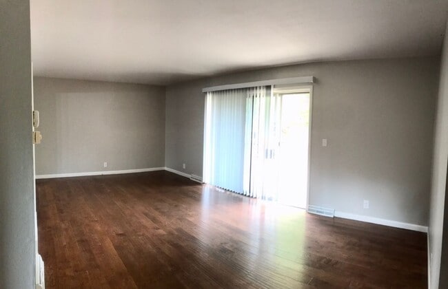 Building Photo - 4 bed / 1 bath 2 car garage home available...