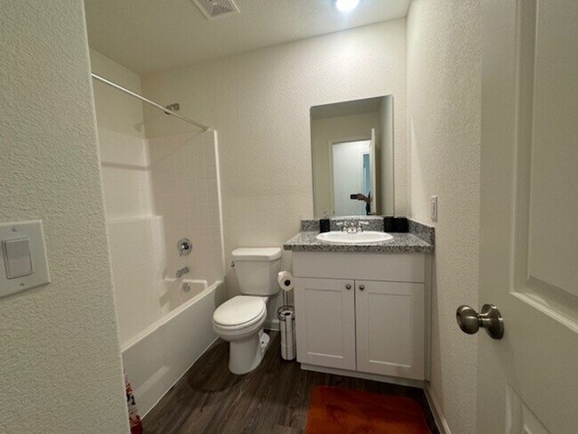 Building Photo - 1 Yr New 3 BR 2BA in Chaparral Terrace w/ ...