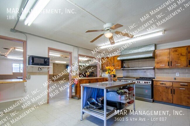 Building Photo - Desert Holiday RV Resort - 1 bed 1 bath pa...