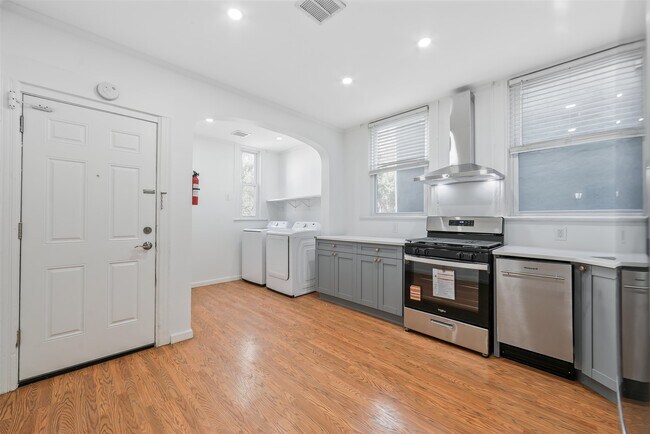 Building Photo - 24 Belmont Ave